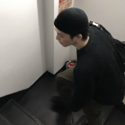 男生头像冷酷帅气侧脸高清好看图片