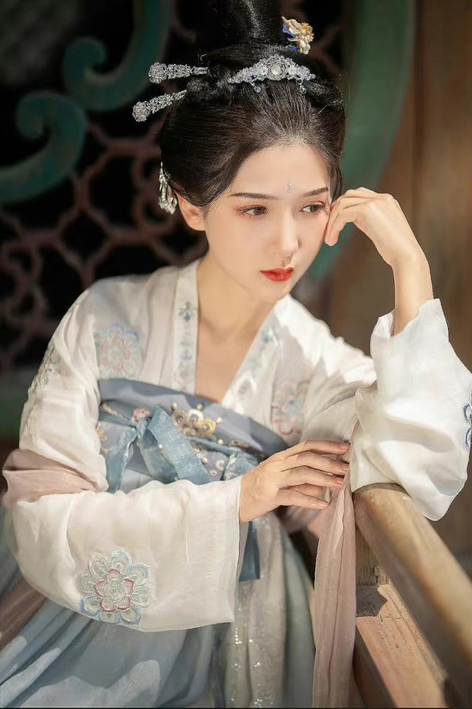 真人汉服手机壁纸，简直仙气满满