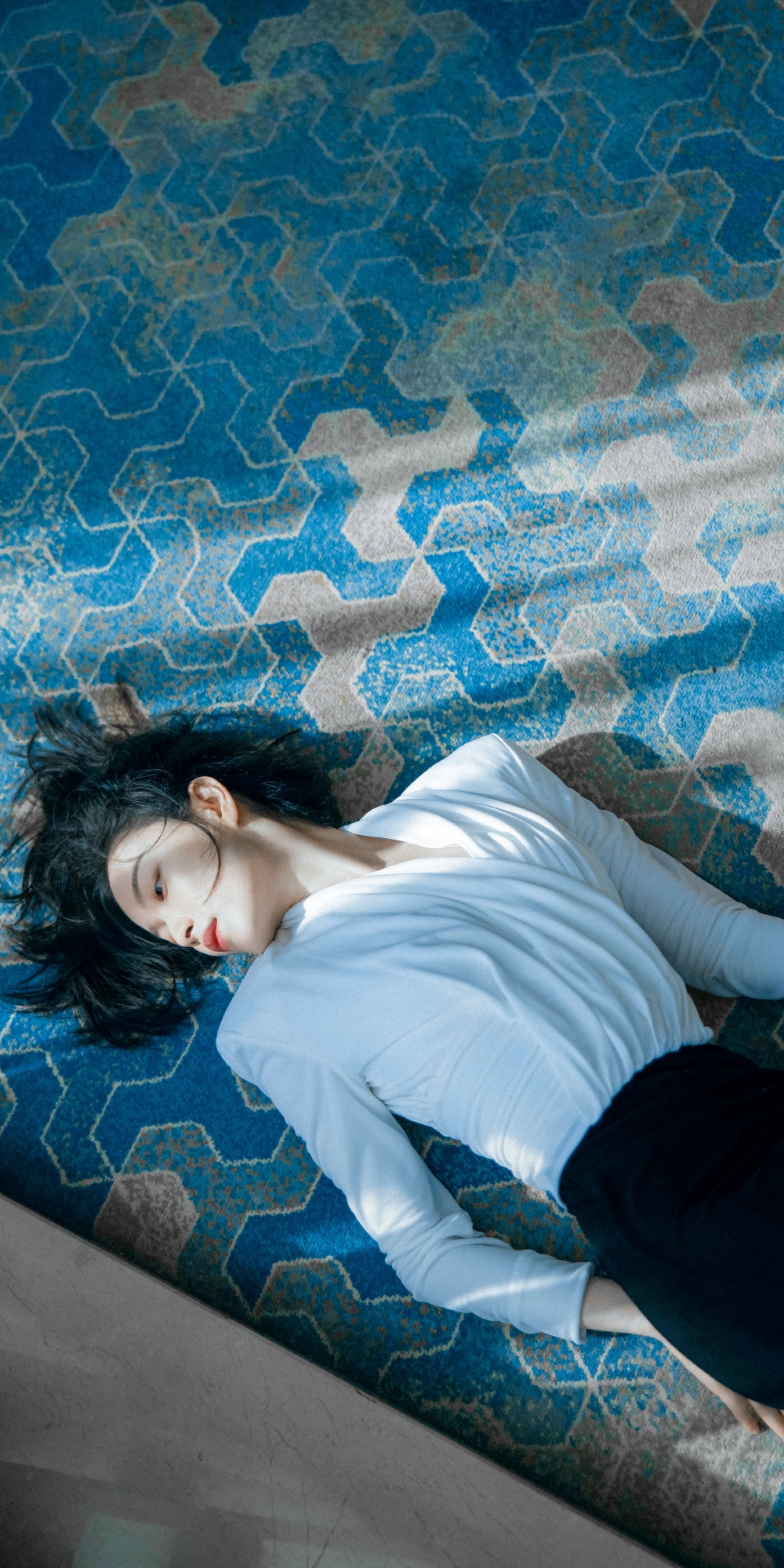 绝美女神倪妮全屏手机壁纸