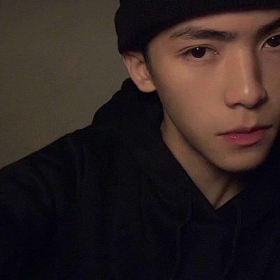 好看的超帅侧脸高清男头图片