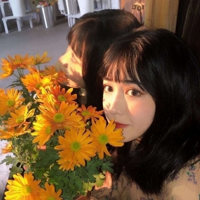 高清唯美好看的橙色头像精致女生图片