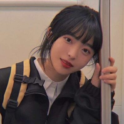 高清好看的2023最潮最火女生微信头像图片