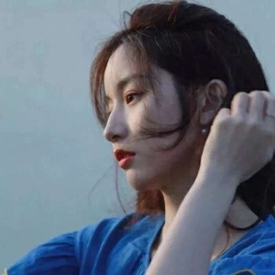 高清好看的2023最潮最火女生微信头像图片