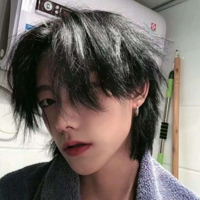 高清超级好看抖音爆火的男生头像图片