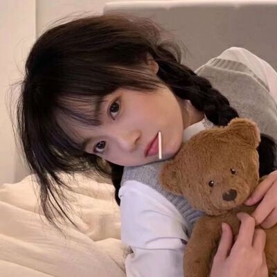 高清好看的2023最潮最火女生微信头像图片