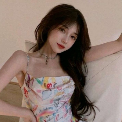 高清好看的头像单人女生图片