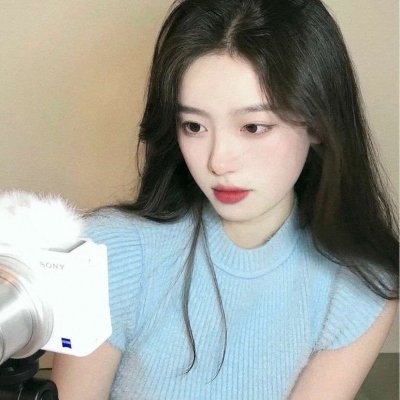 高清好看的头像单人女生图片