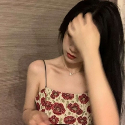 高清好看的头像单人女生图片