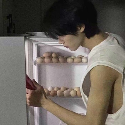 帅哥孤独头像 高清孤独的帅哥的头像图片