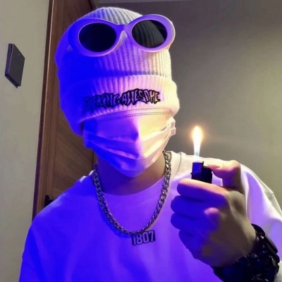 帅哥孤独头像 高清孤独的帅哥的头像图片