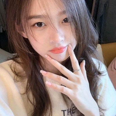 高清好看的头像单人女生图片