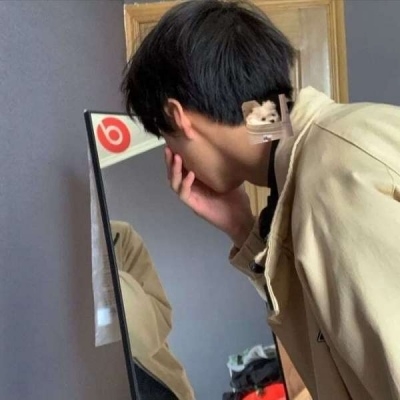 高清好看的干净男生帅气头像图片