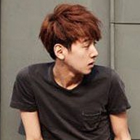 耍酷帅男生头像