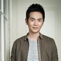 成熟帅气的职场男士高逼格微信头像图片