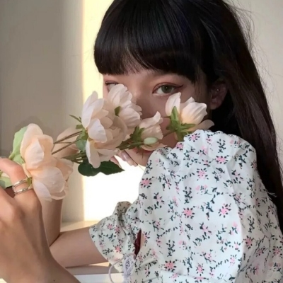 优美简约气质的高清微信女生头像图片