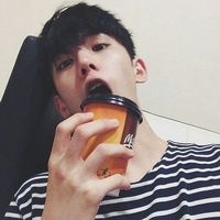 帅气容易泡妞的男微信头像图片