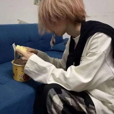 精美高清男性侧面帅气头像照片