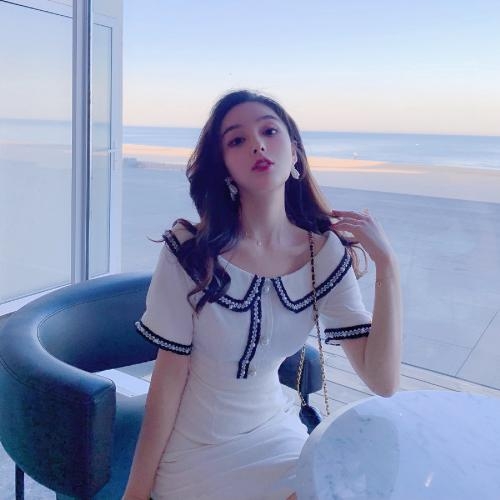 清秀绝美的女生头像，展现独特的清秀气质