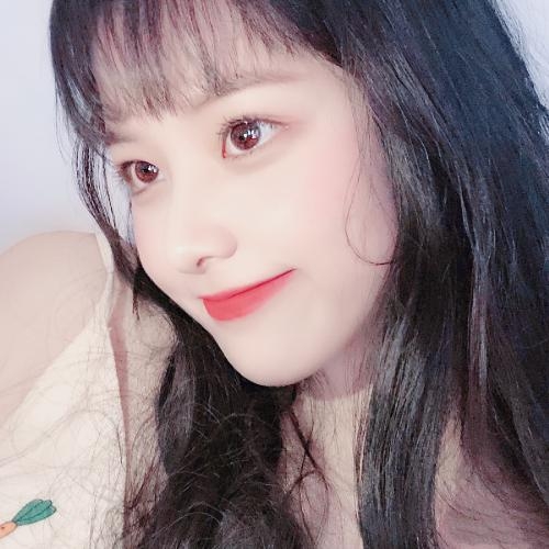 优美迷人的女生头像，带你踏入视觉盛宴