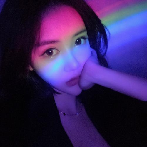 威风凛凛：充满力量的女生头像，展现气场爆棚
