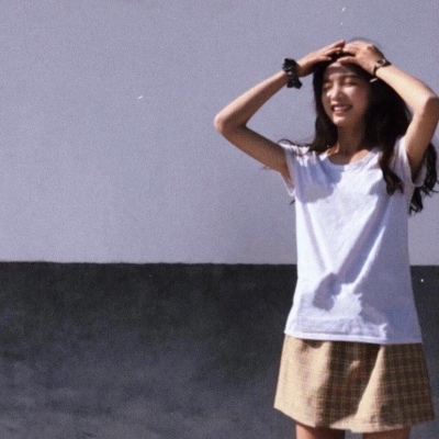 高清小众女生真人头像图片，展现高质量与独特魅力的时尚风格