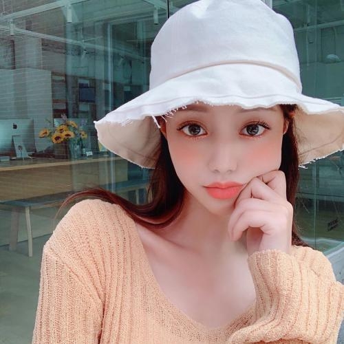 舒心温暖：传递柔情细意的女生头像，给人舒适感受