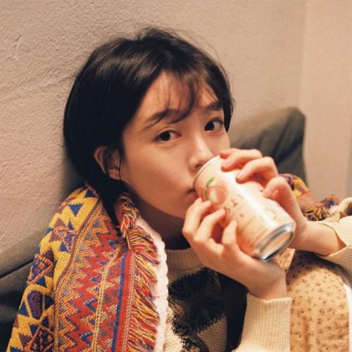 俏皮风情：展现脱俗的俏皮女生头像，彰显独特的俏皮风格