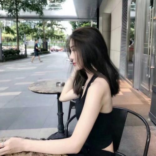 自在恬适：舒适女生头像，散发舒适自在的氛围