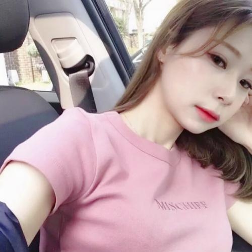 优美迷人的女生头像，带你踏入视觉盛宴