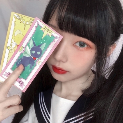 高清软妹子双马尾女生头像图片，展现可爱风格与时尚魅力