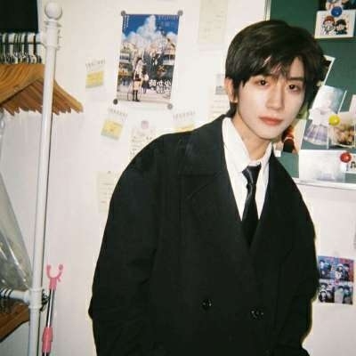 2023年最酷男生头像图片