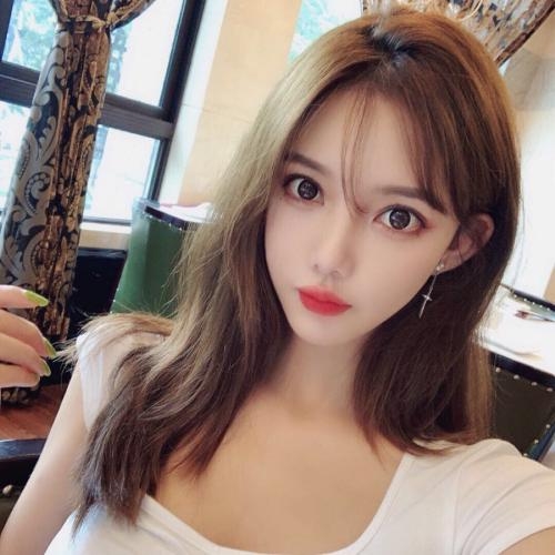 皇室风采：展现优雅高贵的20张女生头像