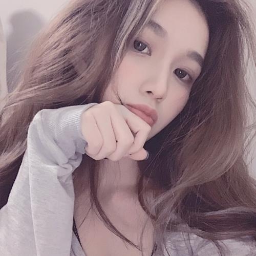 俏皮风情：展现脱俗的俏皮女生头像，彰显独特的俏皮风格