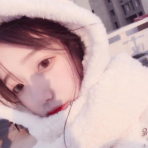 优美迷人的女生头像，带你踏入视觉盛宴