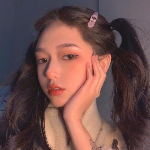 舒心温暖：传递柔情细意的女生头像，给人舒适感受