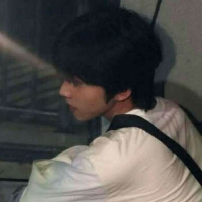 高清原宿风男士头像图片，展现时尚个性与独特魅力