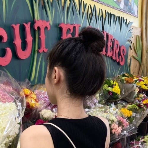 女生头像背影图片唯美，每一个细节都充满了柔美和优雅