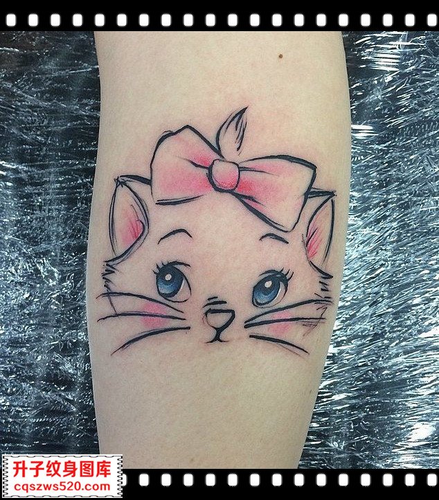 女生手臂纹身图片猫咪纹身图案
