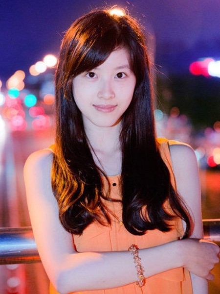 盘点女星昔日黑长直清纯发型图片