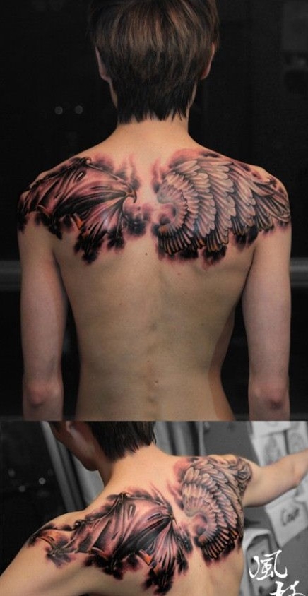 男人后背半背一半天使一半恶魔翅膀纹图片