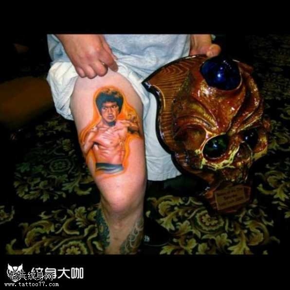腿部李小龙纹身图案