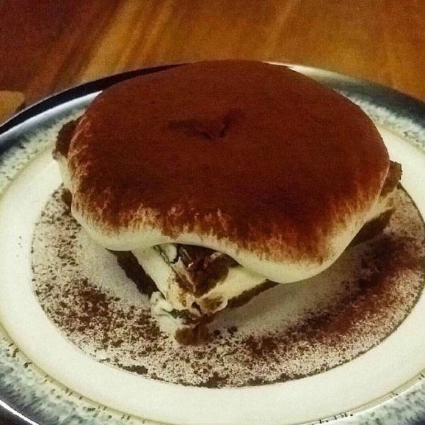 唯有爱和美食不可辜负.【韩国热卖的丝绒提拉米苏 据说吃在嘴里马上就会融化】