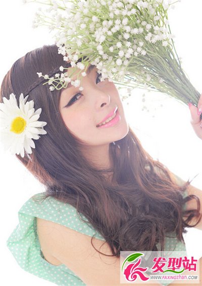 女生长发发型复古扎发 长发女生拍写真扎什么发型好看