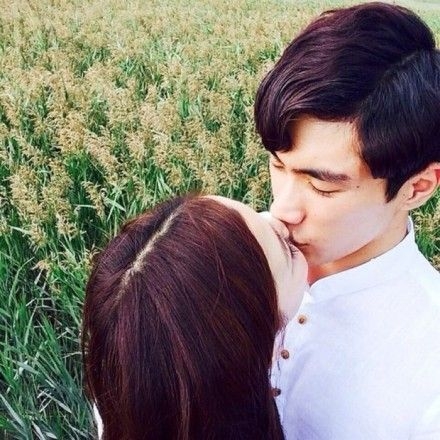 有爱的情侣一对图片 我凭什么一定要你喜欢
