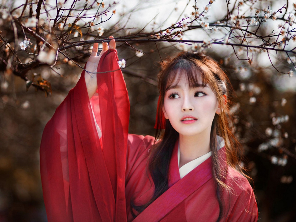 楚楚动人红衣古装美女写真高清壁纸