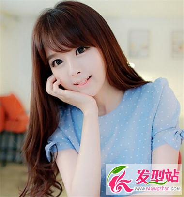 2015女生长发发型大   美女修颜烫发潮流气质倍增