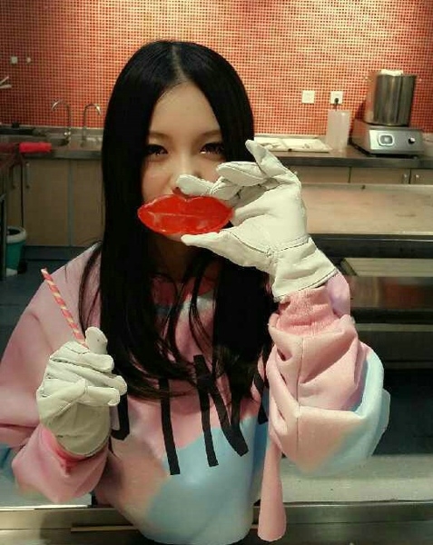 本兮自拍萝莉卖萌真性情