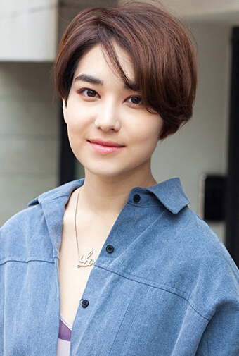 女生短发留什么刘海好看 因人而异
