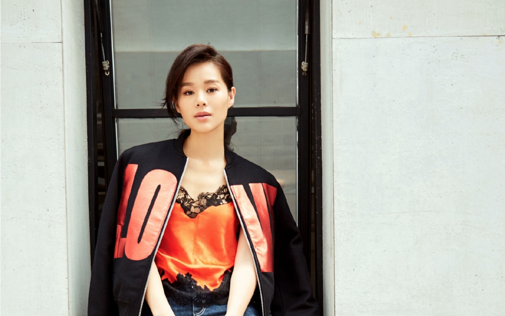 美女明星胡杏儿时尚杂志写真图片桌面壁纸