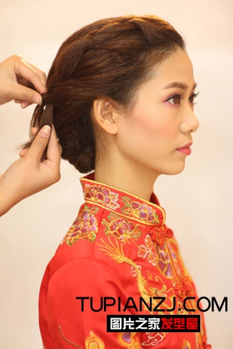 中式新娘盘头发型 传统中式齐刘海新娘发型精选图片